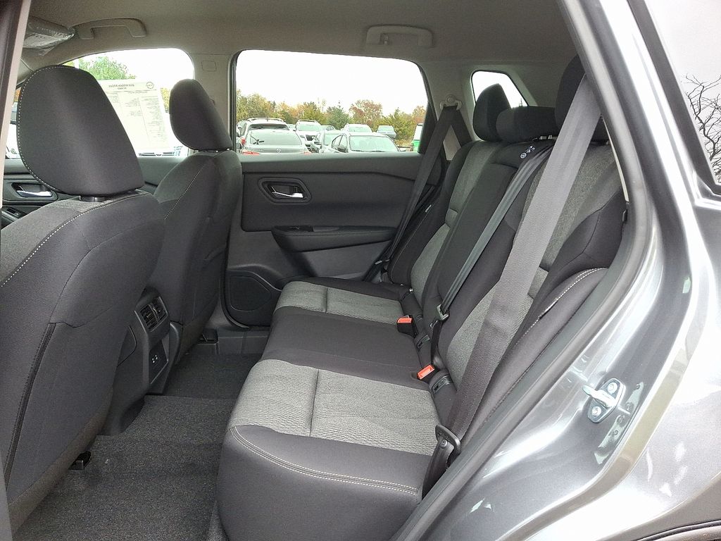 Thumbnail: 2026 Nissan Rogue - 5