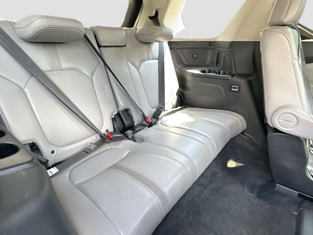 Used 2024 White Honda EX-L image 26