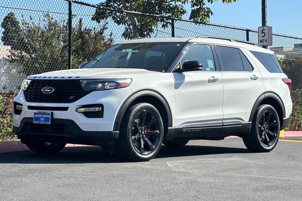 2022 Ford Explorer ST 10