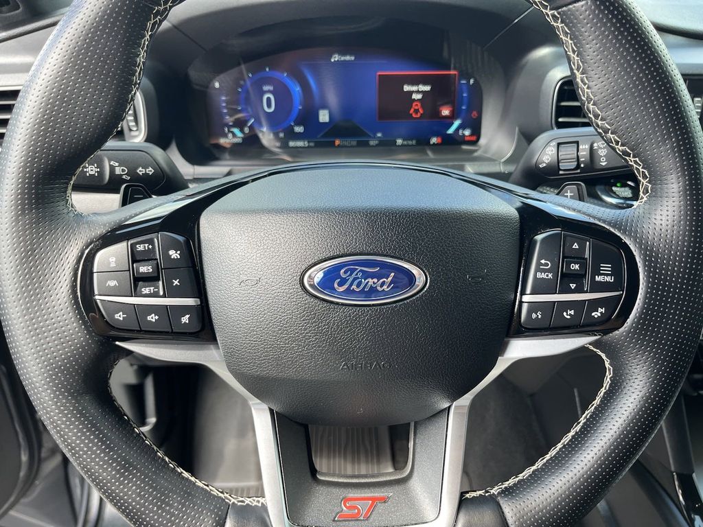 2021 Ford Explorer ST 31