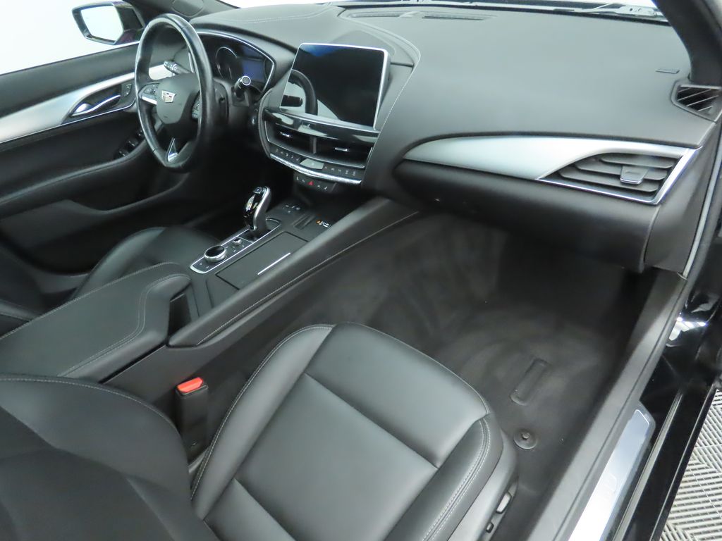 Thumbnail: 2022 Cadillac CT5 - 18