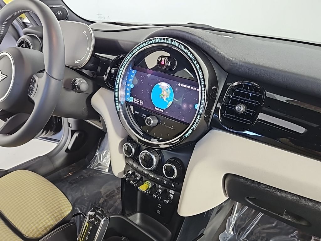 Thumbnail: 2023 MINI Cooper - 15