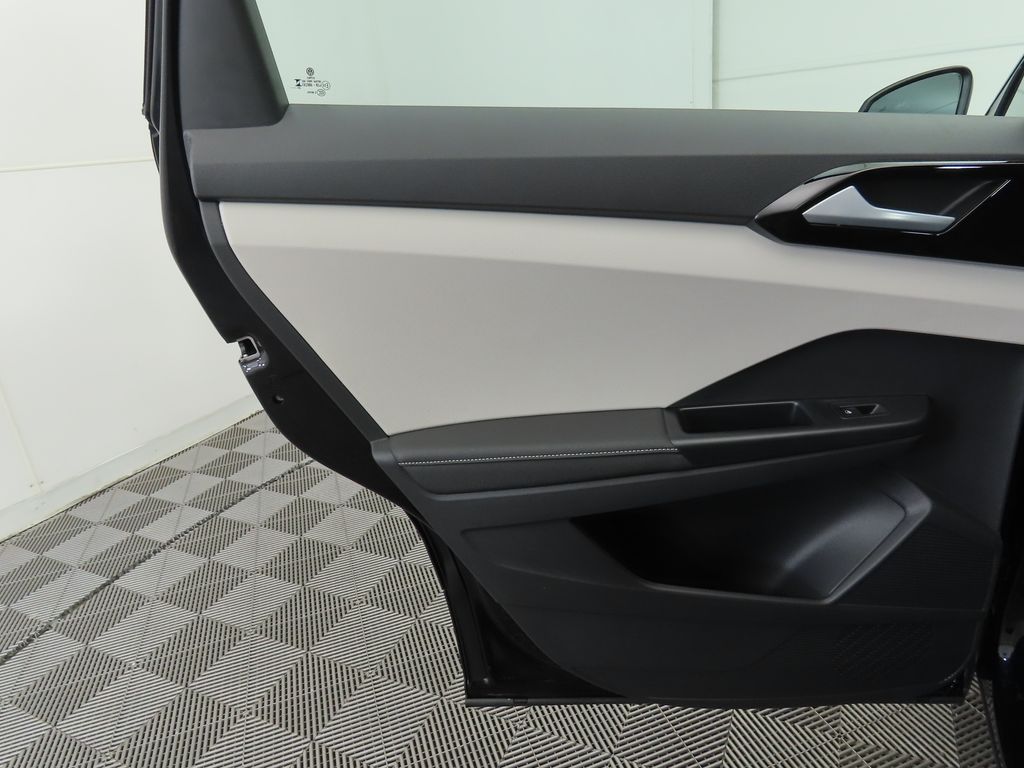 Thumbnail: 2025 Volkswagen Taos - 26