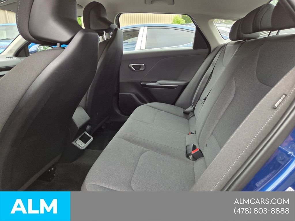 Used 2025 Blue Kia LXS image 5