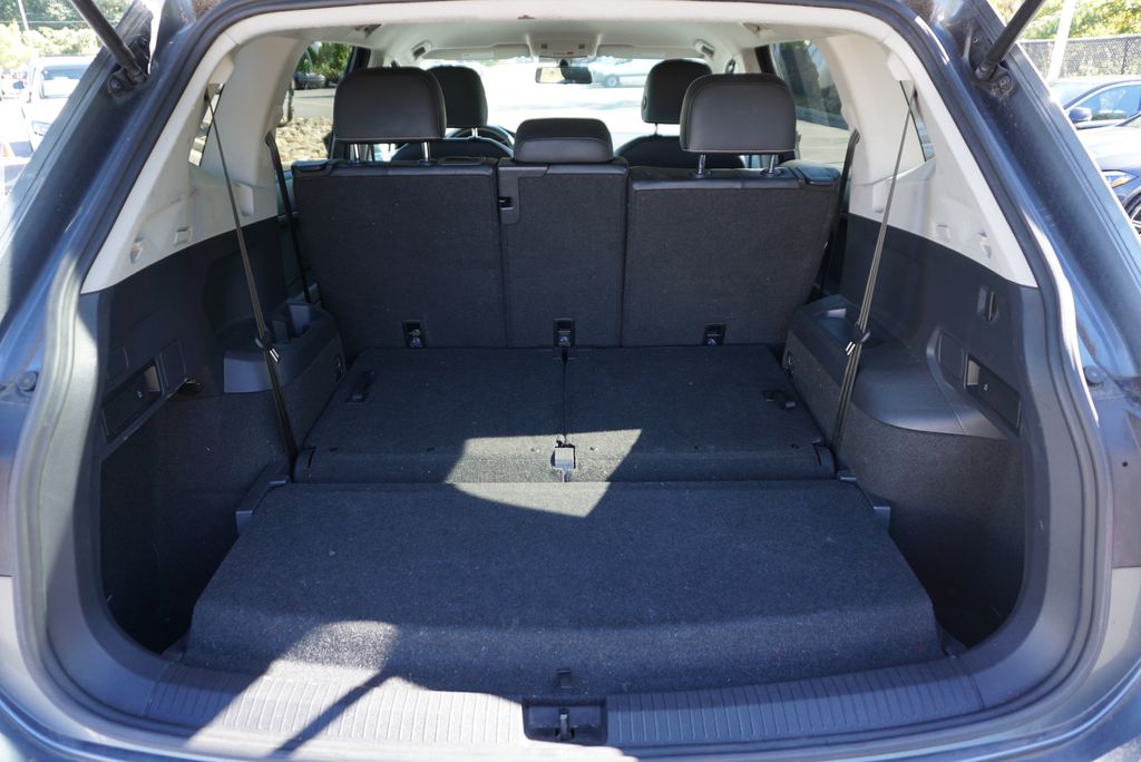 Thumbnail: 2021 Volkswagen Tiguan - 14