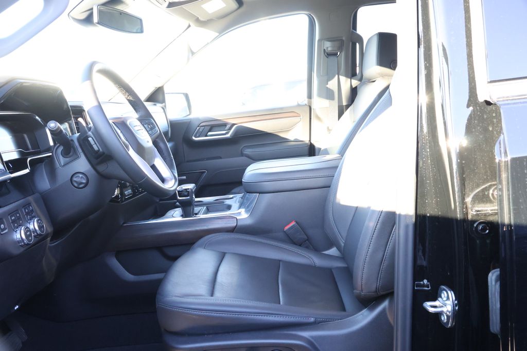 Thumbnail: 2025 GMC Sierra 1500 - 14