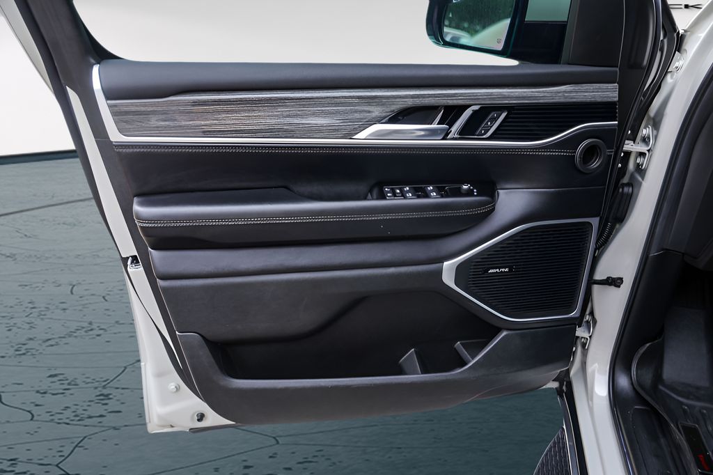 Used Car 2022 Jeep Wagoneer  Series Iii For Sale Under $50,000 In Austin, Texas