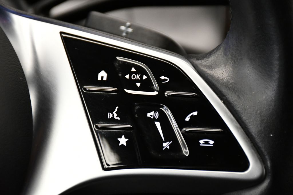 Thumbnail: 2023 Mercedes-Benz GLC - 22