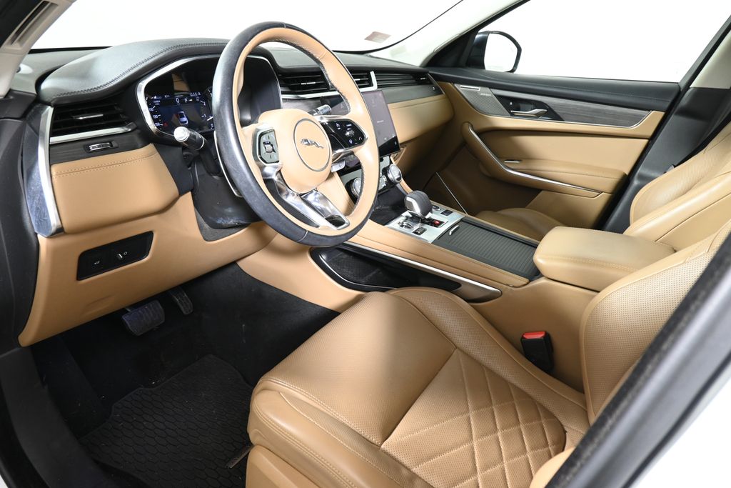 Thumbnail: 2022 Jaguar F-Pace - 4
