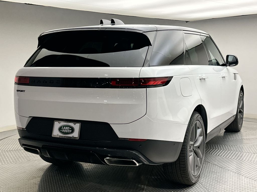 2025 Land Rover Range Rover Sport SE 12