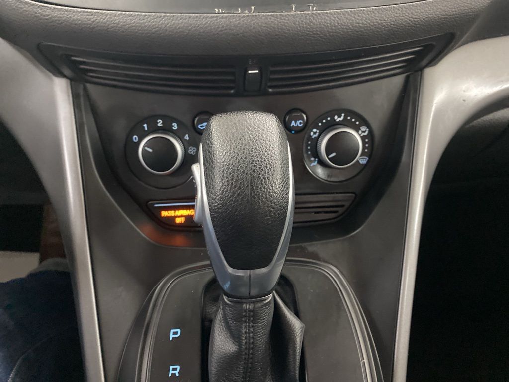 2016 Ford Escape SE photo