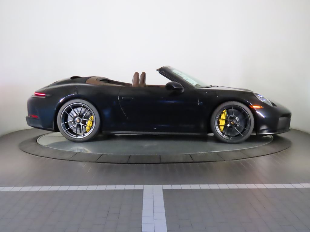 Thumbnail: 2025 Porsche 911 - 16