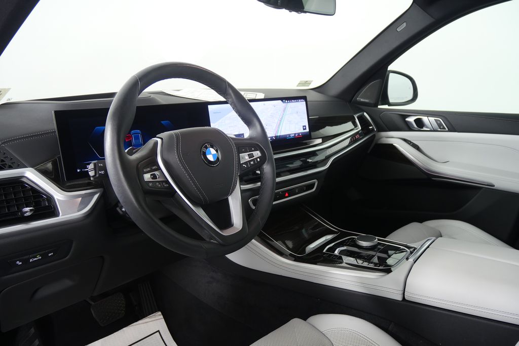Thumbnail: 2025 BMW X5 - 12