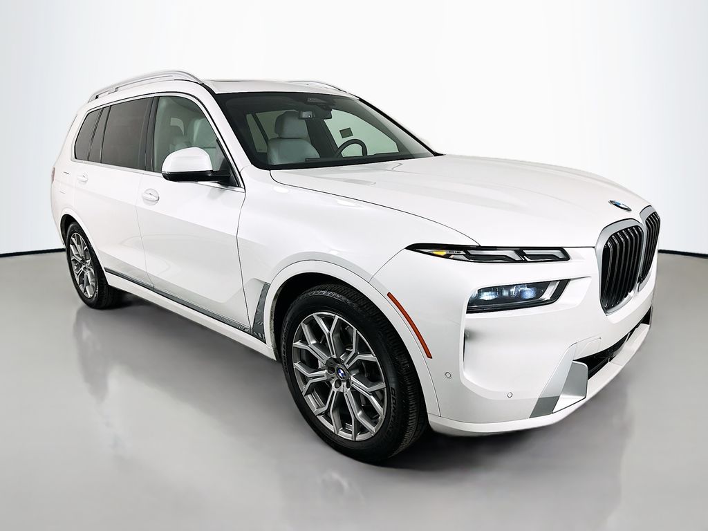 Thumbnail: 2023 BMW X7 - 3