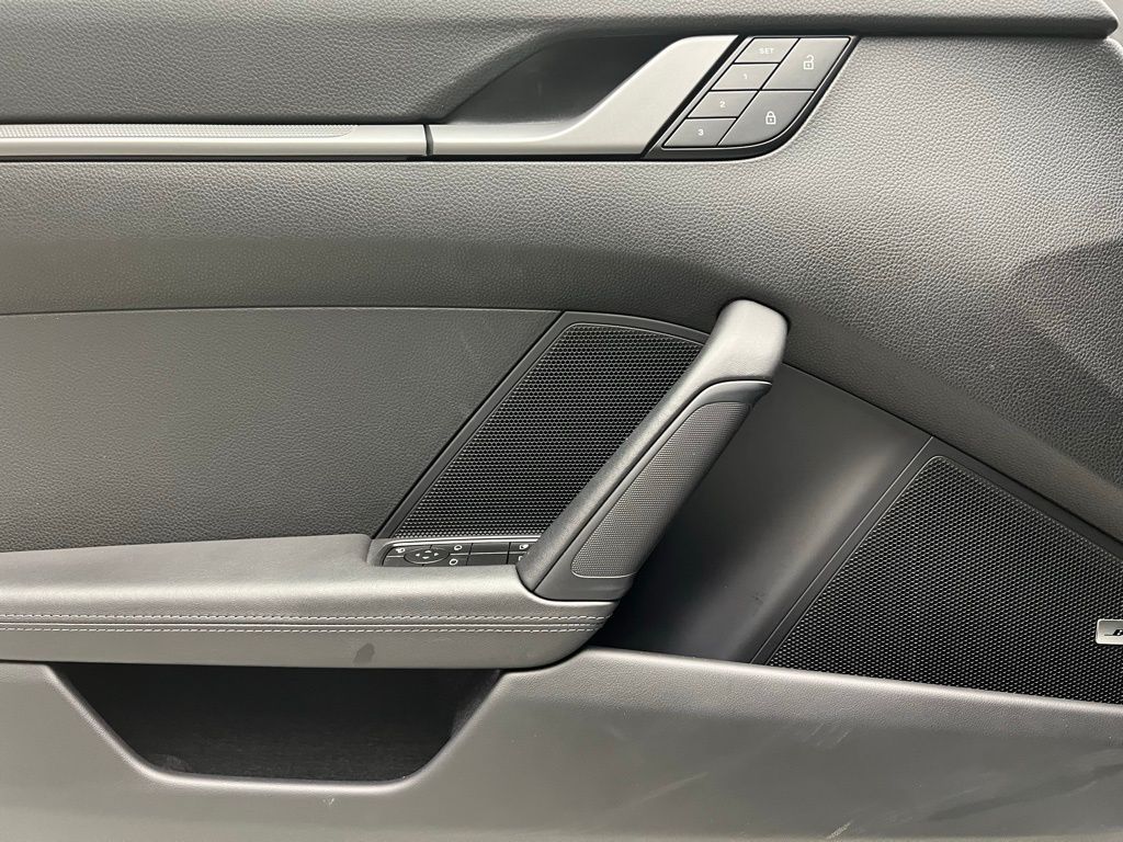 Thumbnail: 2024 Porsche 911 - 19