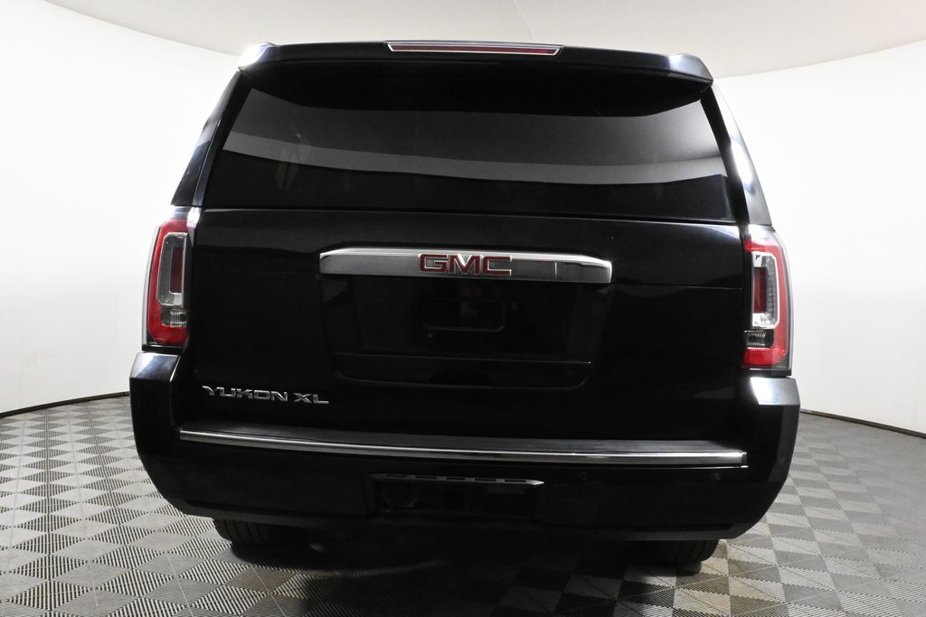 2017 GMC Yukon XL Denali 7