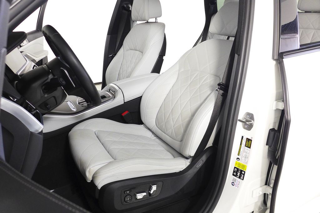 Thumbnail: 2023 BMW X5 - 22