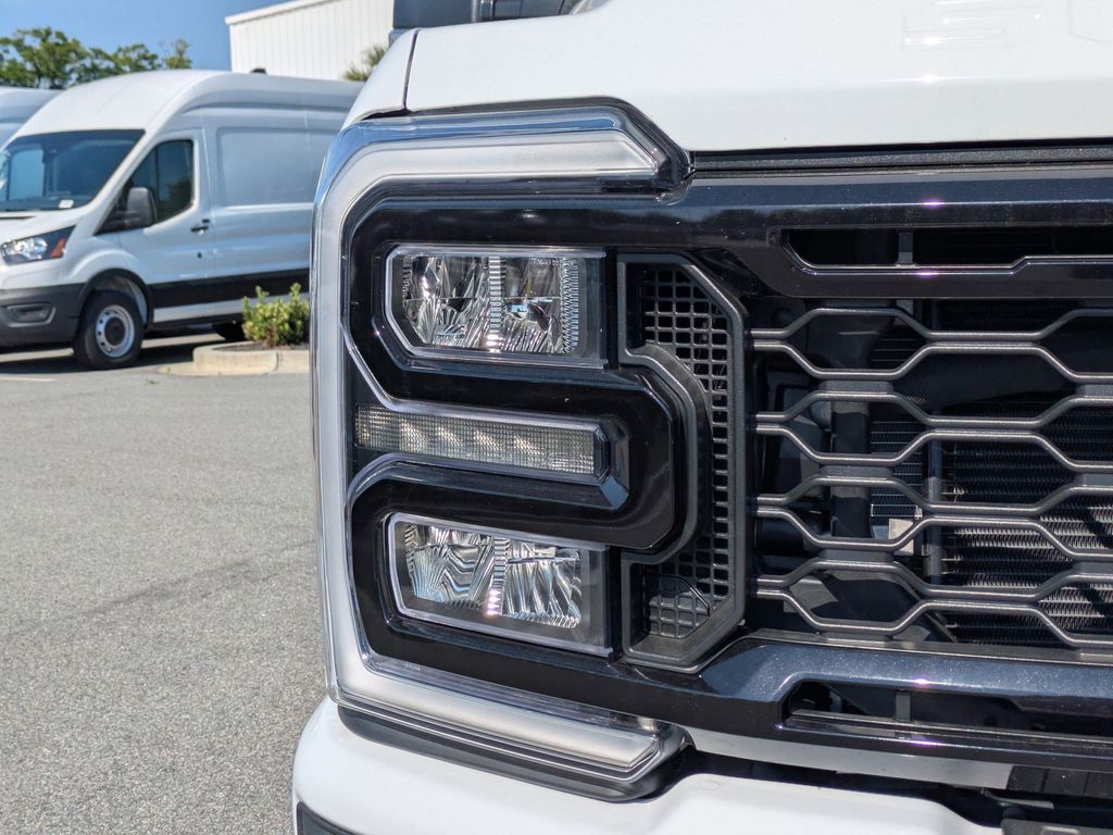 2026 Ford F-350 Super Duty LARIAT