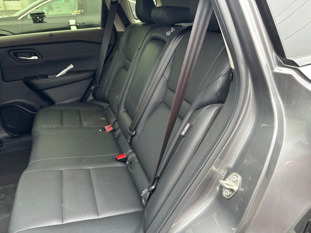 2023 Nissan Rogue — photo 9