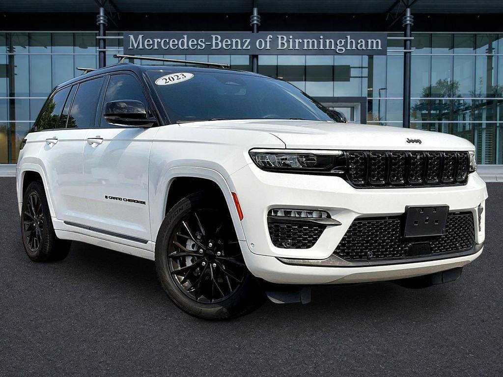 Bright White Clearcoat 2023 Jeep Grand Cherokee SUV / Crossover Four-Wheel Drive 8-Speed Automatic