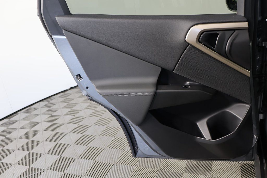 Thumbnail: 2025 BMW X3 - 13