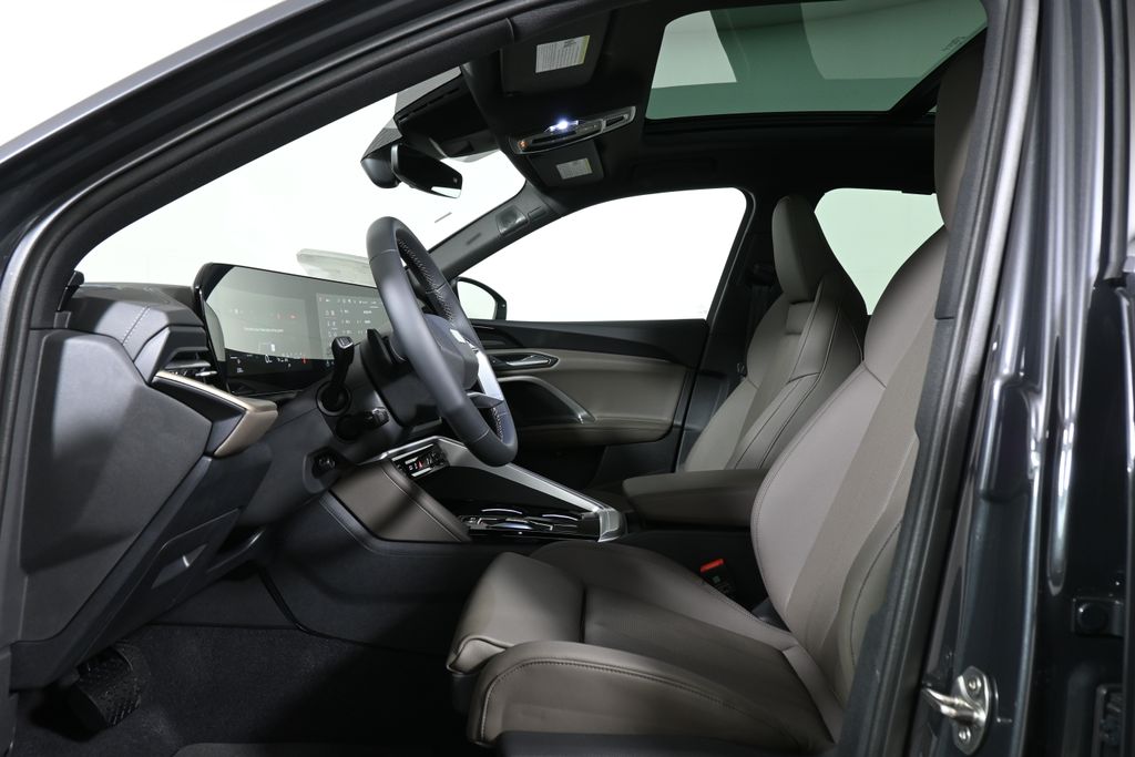 Thumbnail: 2025 Audi Q5 - 3