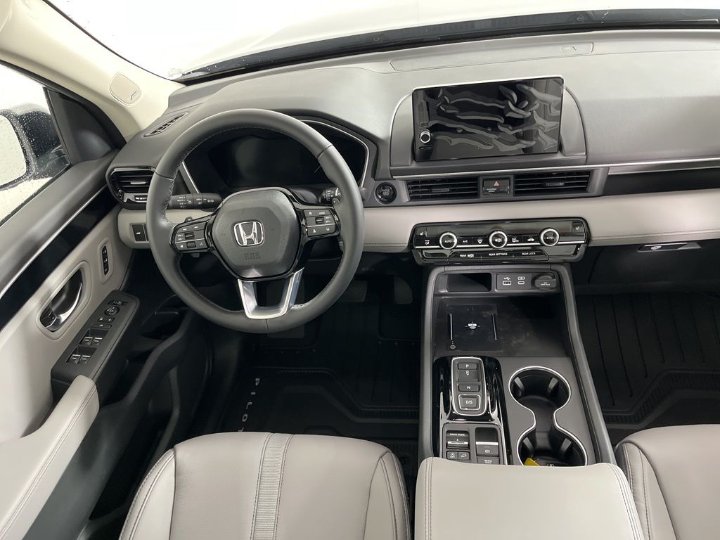 2025 Honda Pilot Touring 5