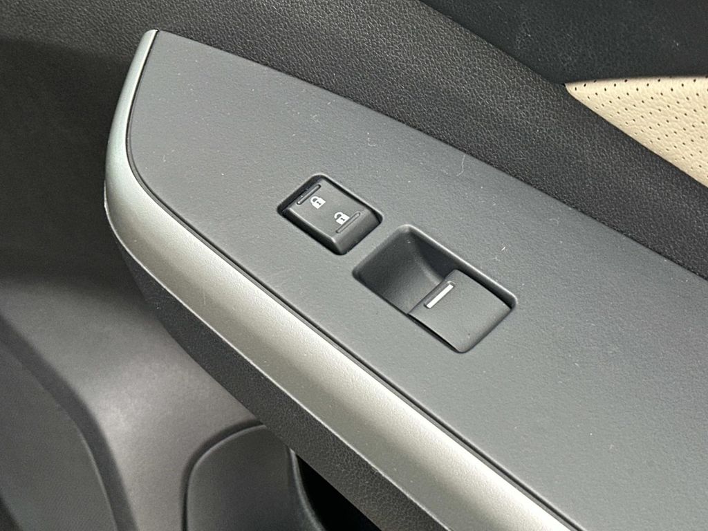 Thumbnail: 2016 Honda CR-V - 21