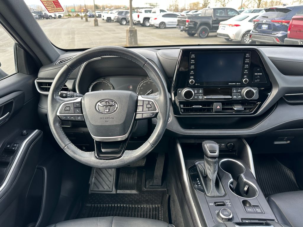 2022 Toyota Highlander XSE