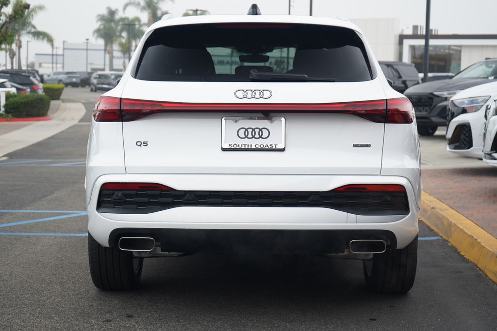 Thumbnail: 2025 Audi Q5 - 4