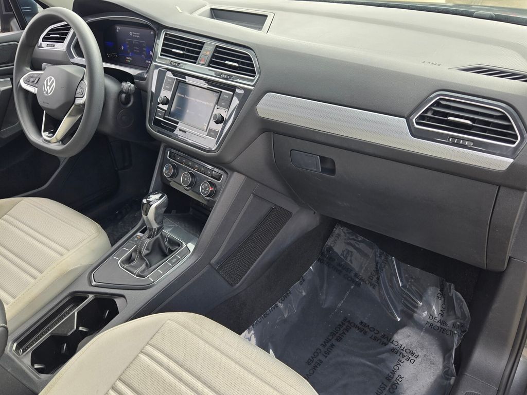 2022 Volkswagen Tiguan - $15,200