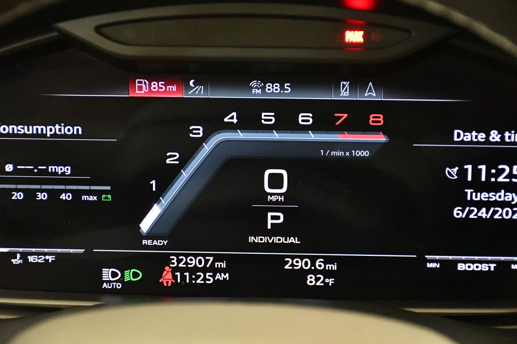 Thumbnail: 2022 Audi SQ8 - 24
