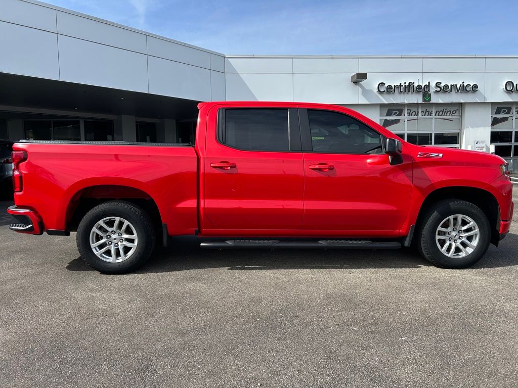 View vehicle photo 6