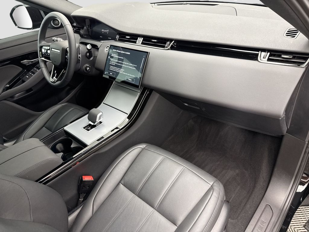 Thumbnail: 2025 Land Rover Range Rover Evoque - 16