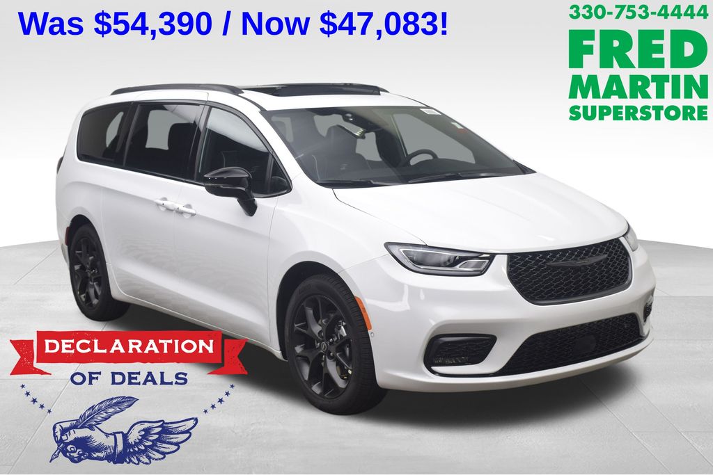 new 2026 Chrysler Pacifica car, priced at $47,083