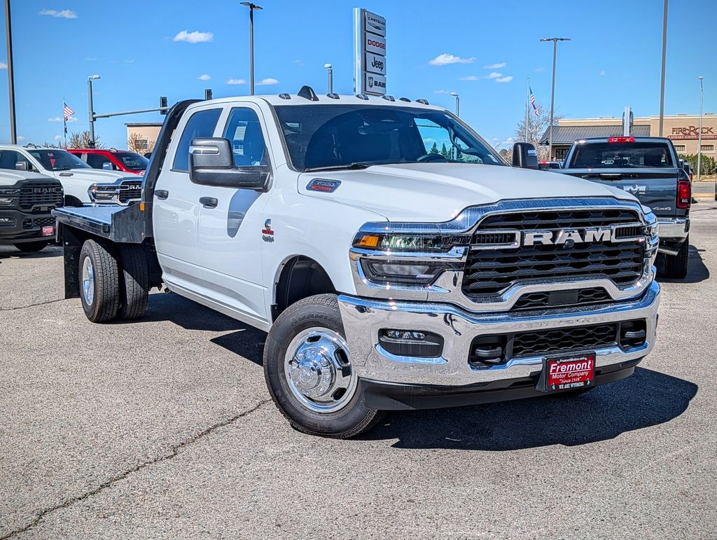 2026 Ram 3500 thumbnail 2