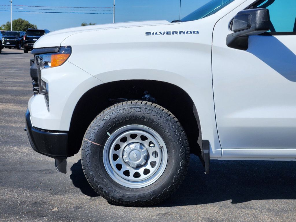 2025 Chevrolet Silverado 1500 WT 6