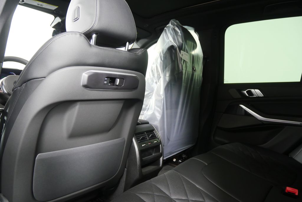 Thumbnail: 2026 BMW X5 - 17