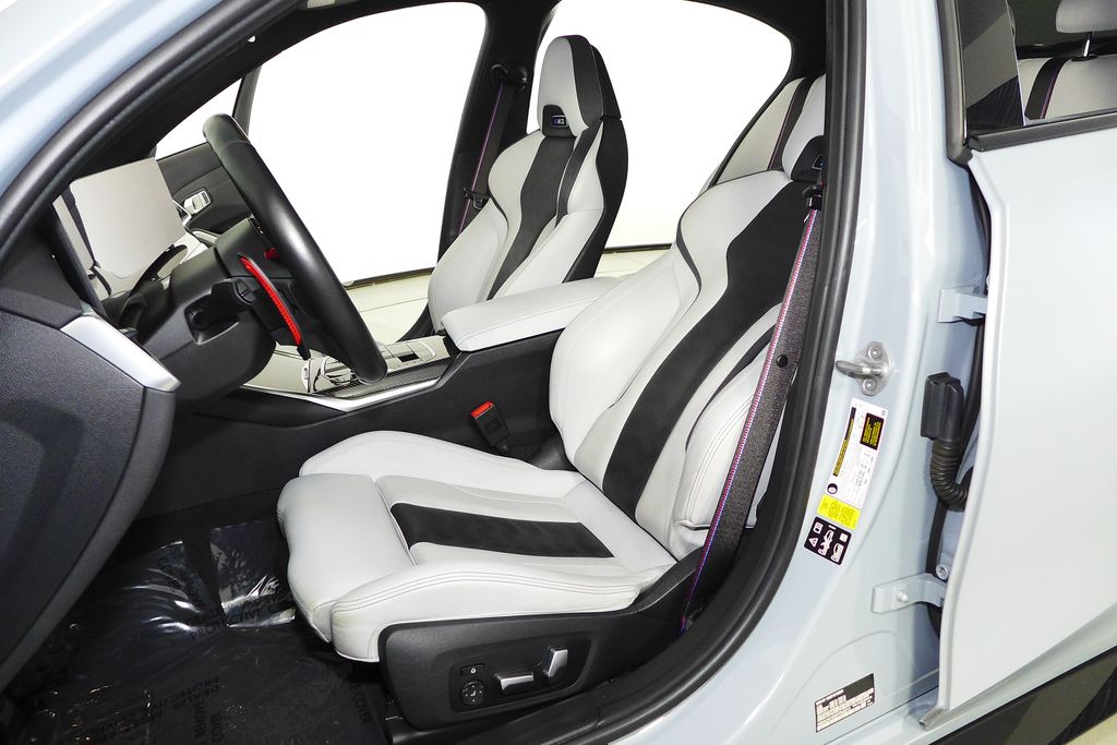 Thumbnail: 2023 BMW M3 - 21