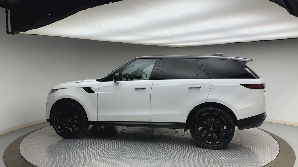 Thumbnail: 2023 Land Rover Range Rover Sport - 5