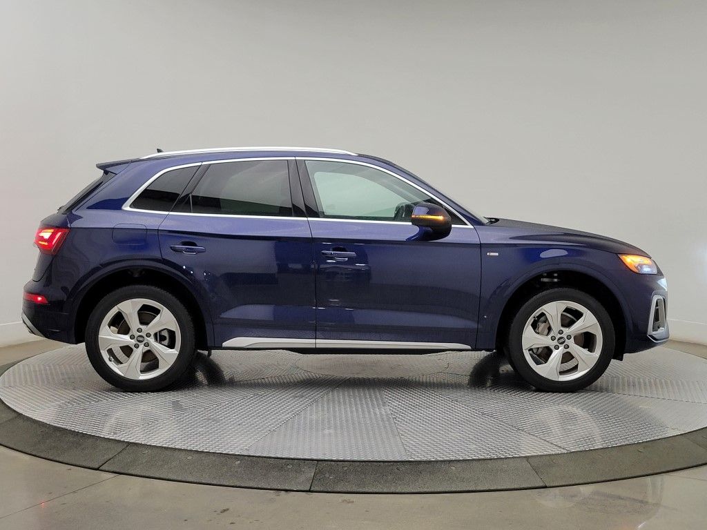 Thumbnail: 2023 Audi Q5 - 6