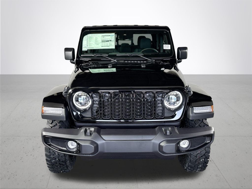 2025 Jeep Gladiator Willys photo 3