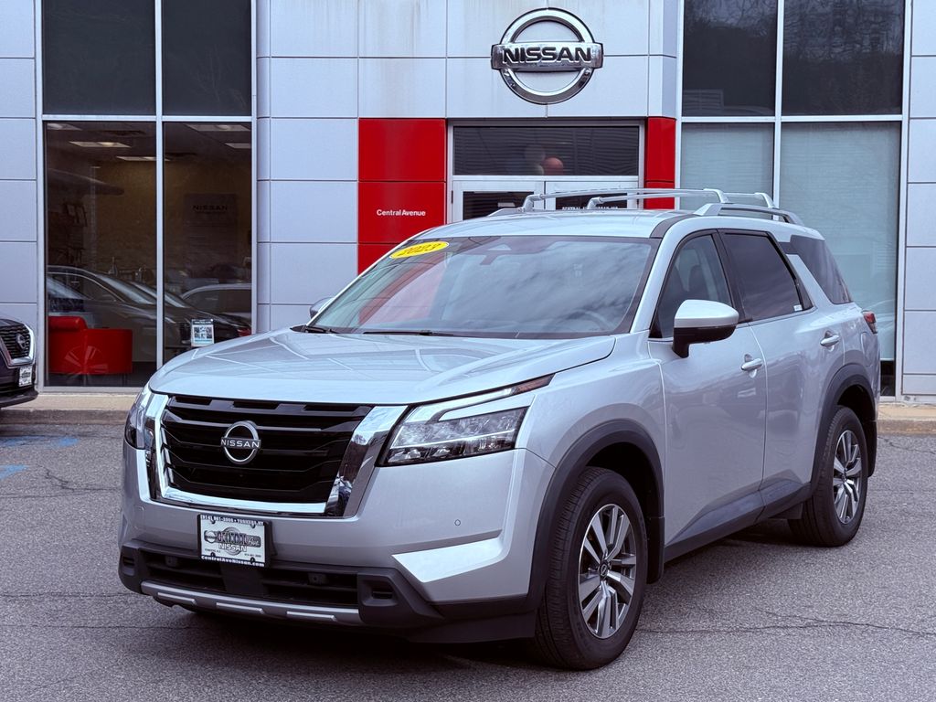 Brilliant Silver Metallic 2023 Nissan Pathfinder SUV / Crossover All-Wheel Drive 9-Speed Automatic