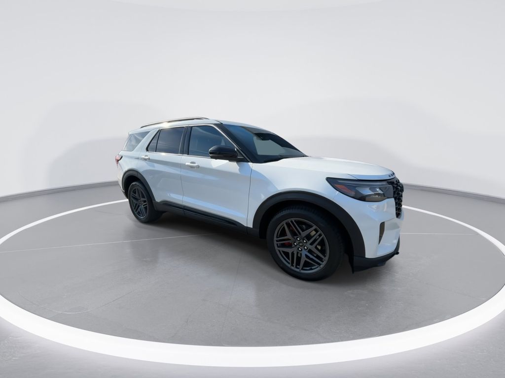 New 2026 Star White Metallic Tri-Coat Ford ST image 2