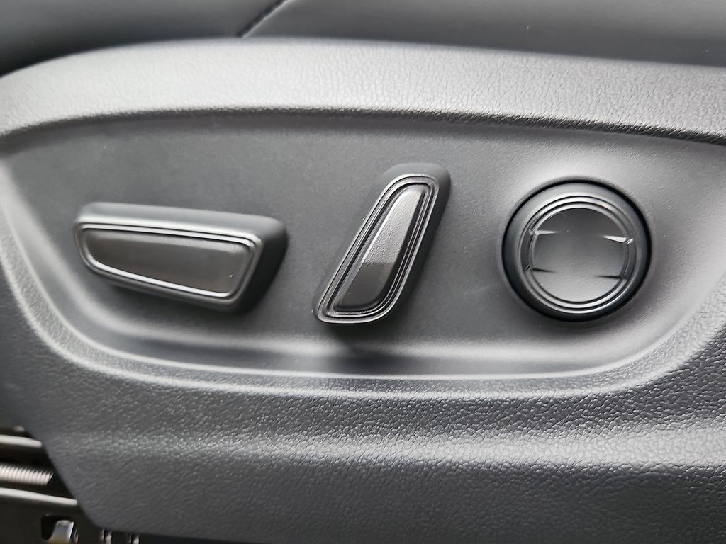 Thumbnail: 2026 Toyota bZ - 15