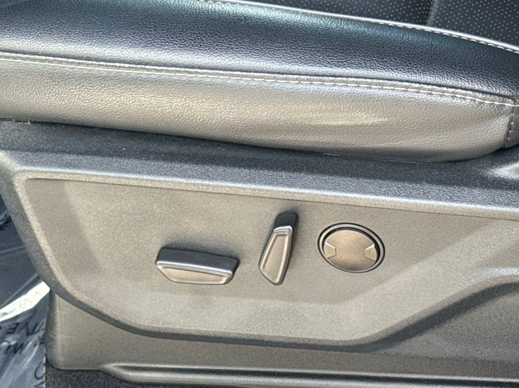 Certified Used 2025 White Ford Lariat image 28