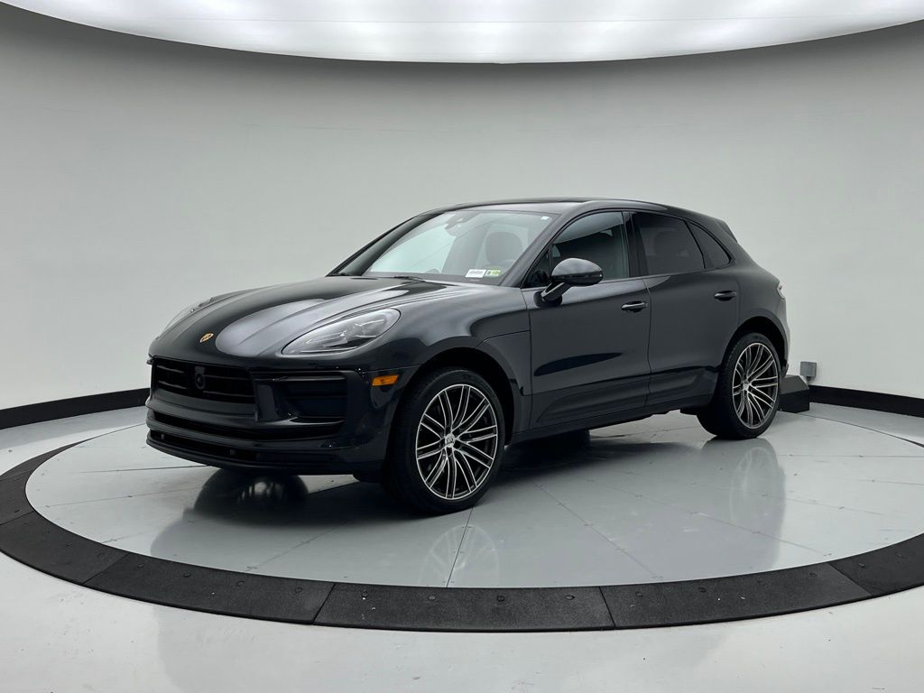 2025 Porsche Macan  -
                  Chantilly, VA