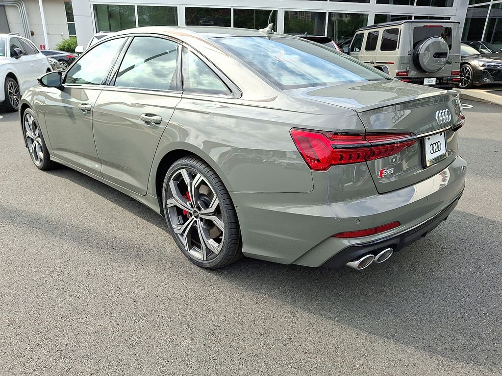 Thumbnail: 2025 Audi S6 - 4