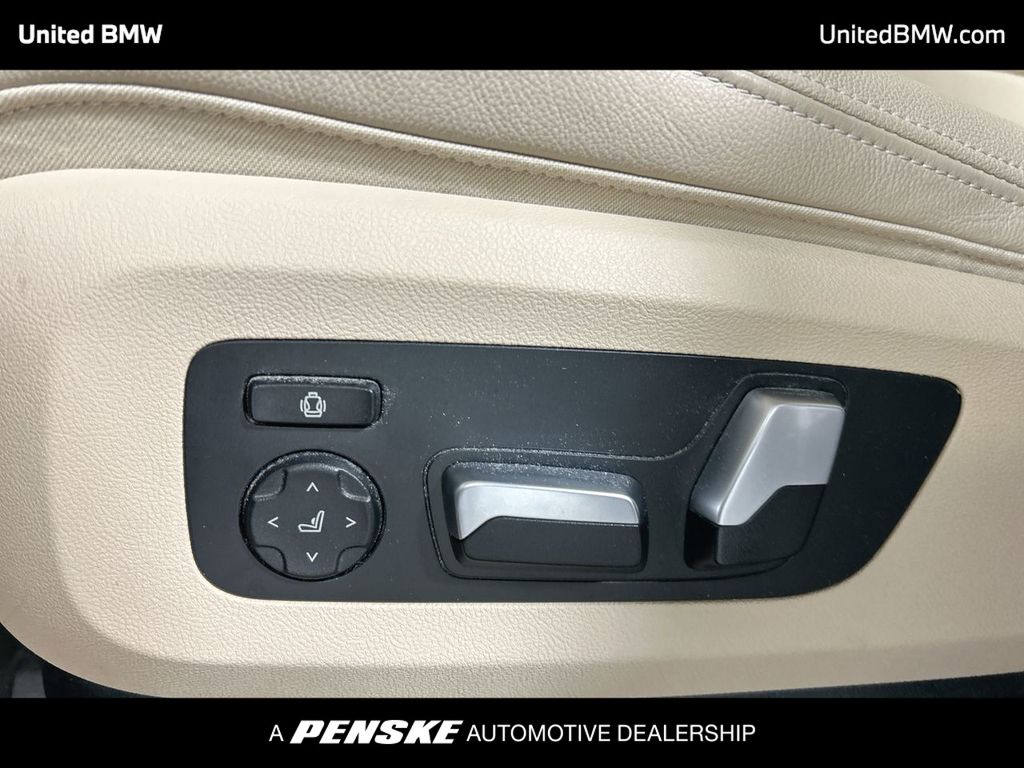 Thumbnail: 2021 BMW X5 - 12