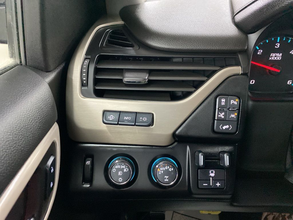 2018 GMC Yukon Denali photo